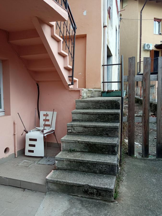 Apartament Cute Little Flat With View, 20 Mins To Bgy Airport Pradalunga Zewnętrze zdjęcie